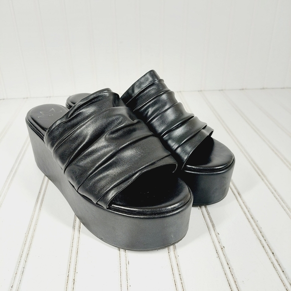 Marc Fisher Herald Black Leather Slip On Platform Wedge Sandals i815 - Picture 4 of 11